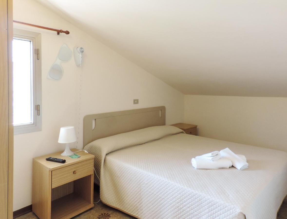 לידו די ג'סולו Hotel Saturno מראה חיצוני תמונה