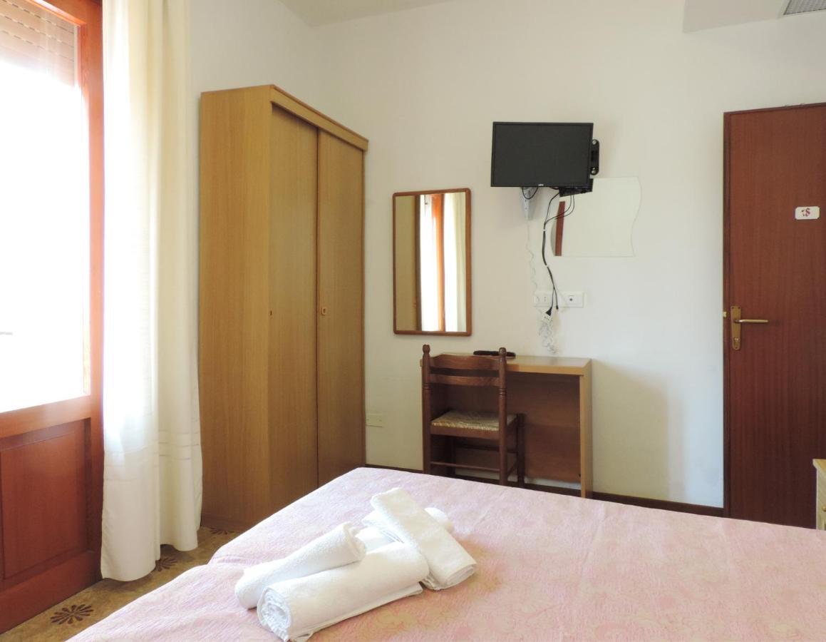 לידו די ג'סולו Hotel Saturno מראה חיצוני תמונה