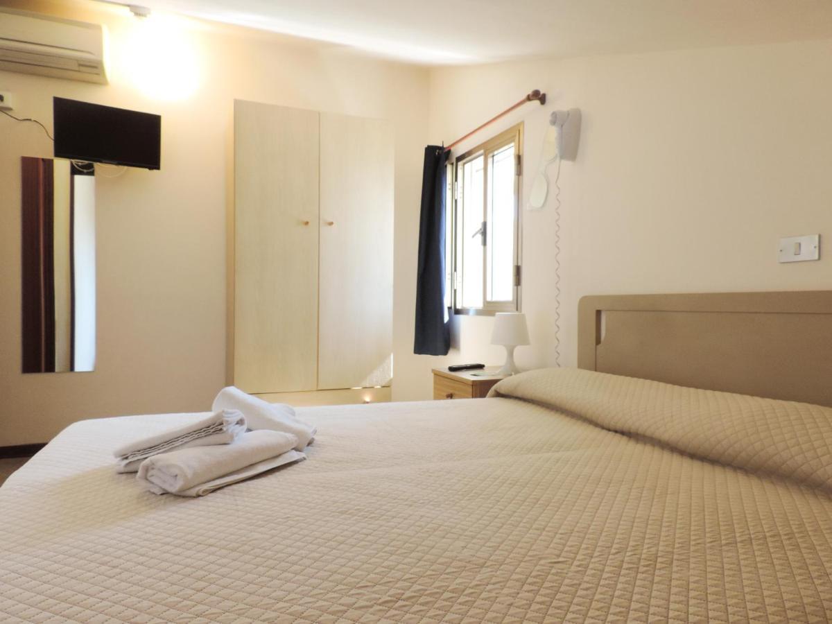 לידו די ג'סולו Hotel Saturno מראה חיצוני תמונה
