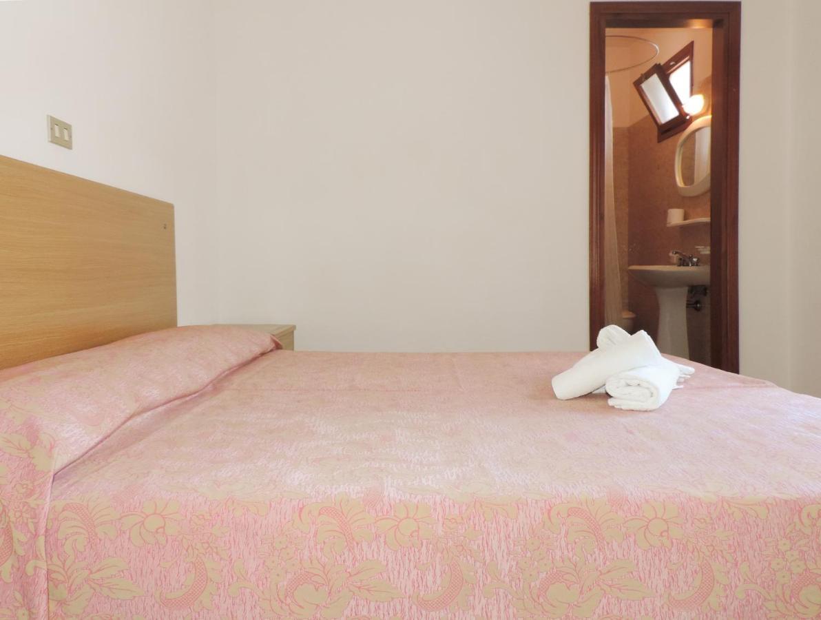 לידו די ג'סולו Hotel Saturno מראה חיצוני תמונה